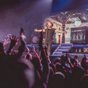 Ayrton Ghibli tournée Brett Eldredge