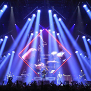 AYRTON_FOO-FIGHTERS-VIGNETTE_180px_magic_panels