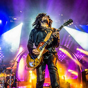 AYRTON_LENNY_KRAVITZ_2018-11_Vignette_180px