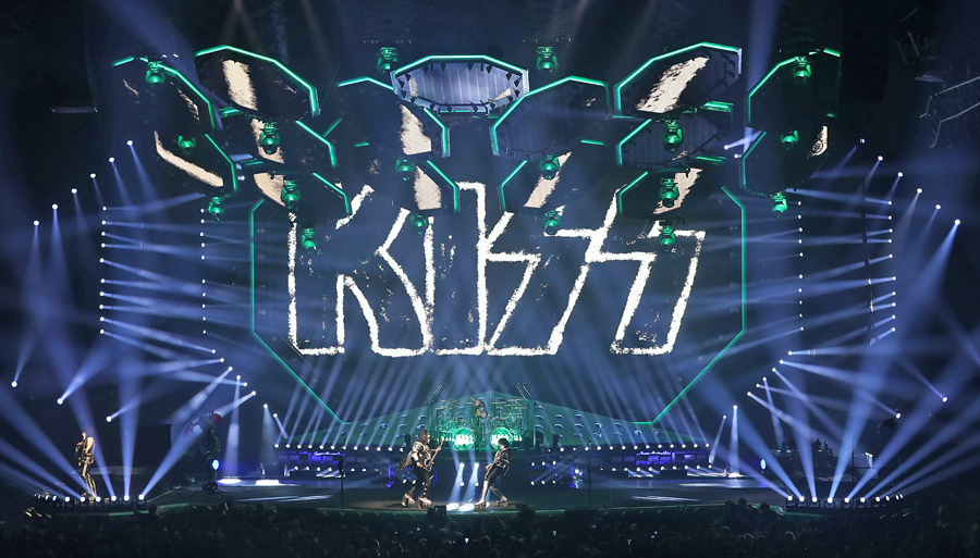 End Of The Road With Endless Turning Heads For Kiss World Tour With 218