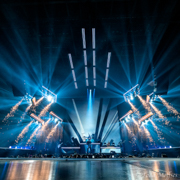 Panic!_At_The_Disco_Viva_Las_Vengeance_Vari_Lite_VL2600