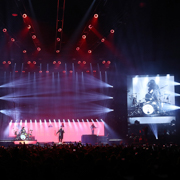 Robe_Megapointe_BMFL_Washbeam_Robospot_Followspot_Spikies_Twenty_One_Pilots_2022_Photo_Todd_Kaplan