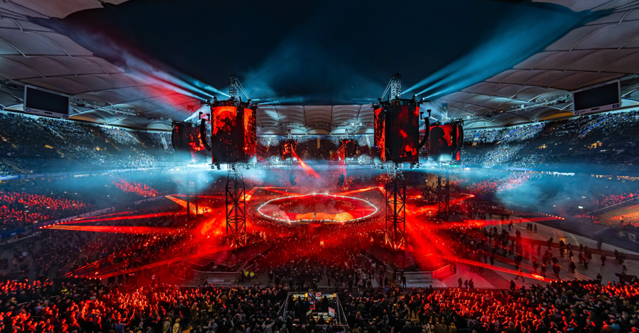 ROE Visual Carbon LED screens Shines in Metallica M72 World Tour