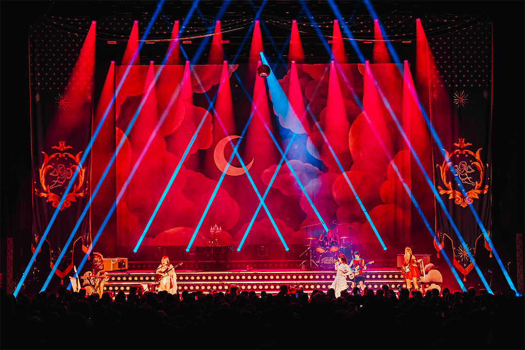 Ayrton-Last-Dinner-Party-Vignette