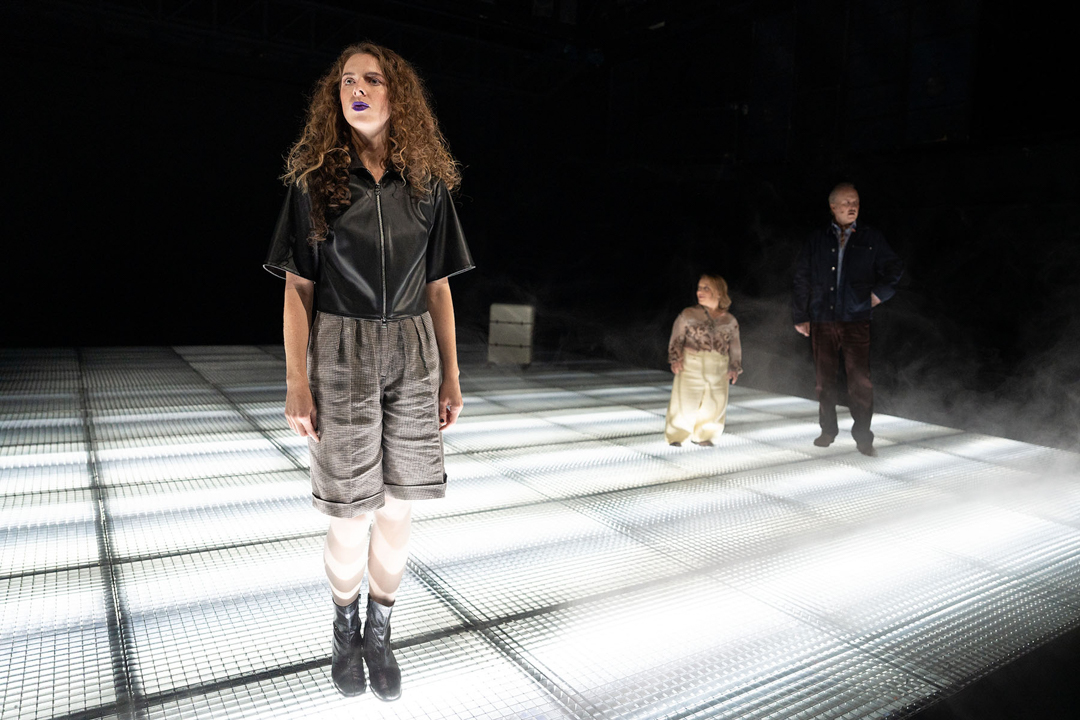 Robe_Det_Norsk_Teatret_Skodespelet_photo_Siren_Høyland_Sæter