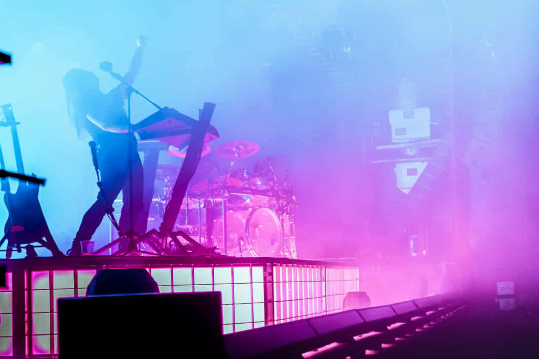 CHAUVET_COLORado_PXL_Perturbator_TourEurope2025_NicoRiot_Camille_Whatever_Live