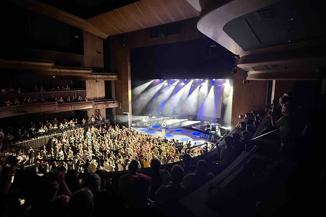 Robert-Juliat-BNZ-theatre-photo--Yvonne-Millroy