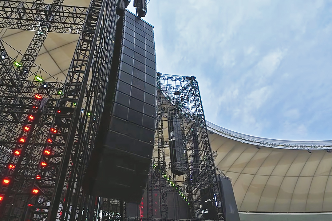 Adamson_VGx_Imagine-Dragons_World-Tour
